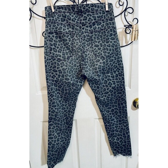 H&M Grey Jeans Sz26 Waist Animal Print Distressed Cuff Stretchy - Picture 8 of 8